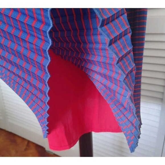 NWT Little Marc Jacobs Red and Purple Crepe Medi Dress Beaded Flowers Size 12+ - Picture 3 of 10